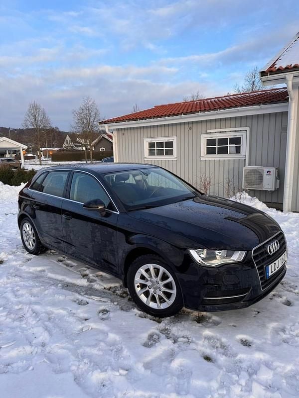 Begagnad Audi A3 105 HK (77 kW) 2014