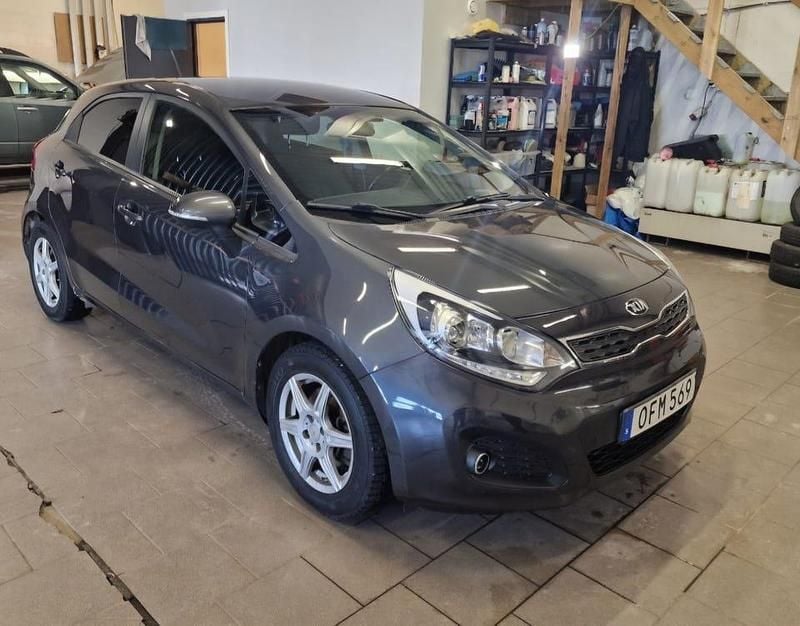 Begagnad Kia Rio 109 HK (80 kW) 2016 Halvkombi
