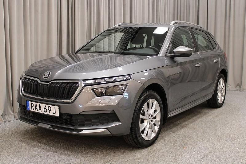 Grå Begagnad 2022 Skoda Kamiq Style SUV | 159 900 kr (Bra pris) - Bild 1/4