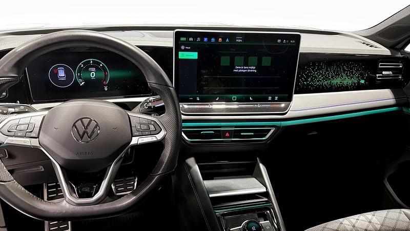 Begagnad VW Tiguan R-line 193 HK (141 kW) 2024 Vit SUV