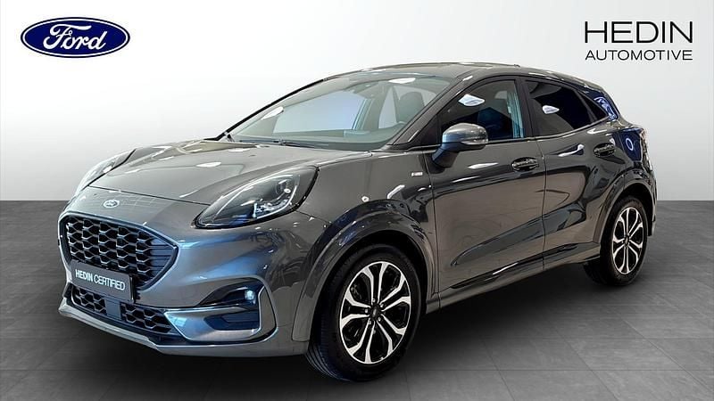 Grå (grey) Begagnad 2022 Ford Puma ST-Line SUV | 249 000 kr (Lite dyr) - Bild 1/4