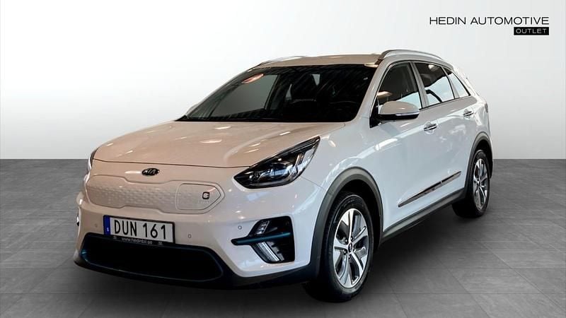 Vit (white) Begagnad 2021 Kia e-Niro Advance SUV | 262 900 kr (Marknadspris) - Bild 1/4