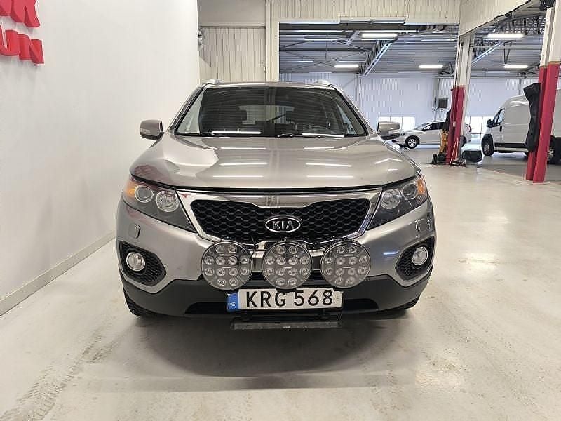 Begagnad Kia Sorento EX 197 HK (144 kW) 2010 Grå SUV