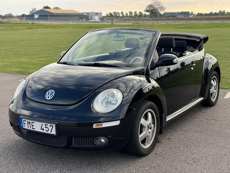 Svart Begagnad 2007 VW Beetle Cab | 49 500 kr (Bra pris) - Bild 1/4