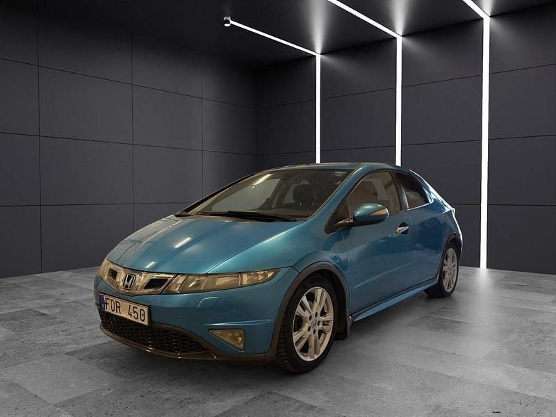 Ljusblå Begagnad 2010 Honda Civic Sport Halvkombi | 44 900 kr (Bra pris) - Bild 1/4