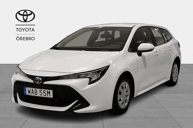 Vit Begagnad 2022 Toyota Corolla Life Kombi | 239 900 kr (Bra pris) - Bild 1/3