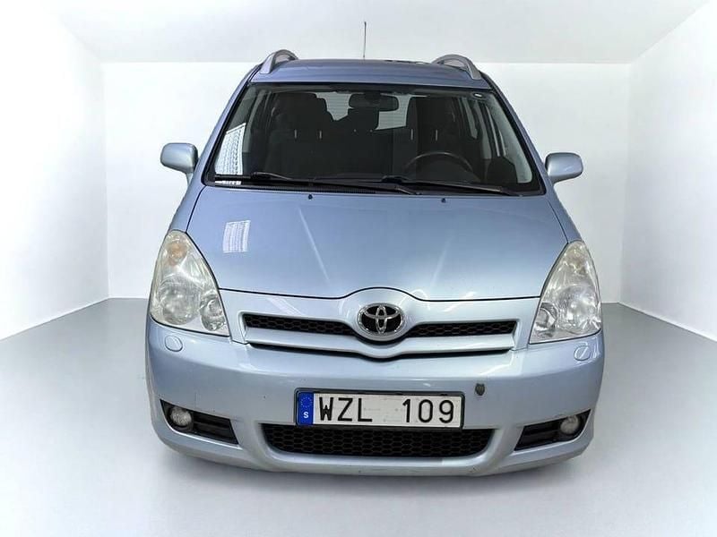 Begagnad Toyota Corolla 129 HK (94 kW) 2005 Blå Kombi