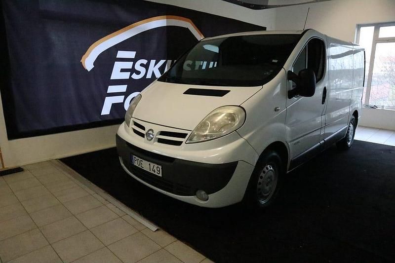 Vit Begagnad 2014 Nissan Primastar Minibuss | 69 900 kr (Marknadspris) - Bild 1/4
