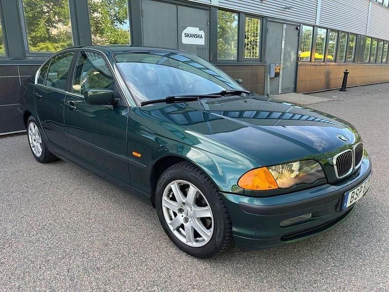 Begagnad BMW 320 150 HK (110 kW) 1999 Grön Sedan