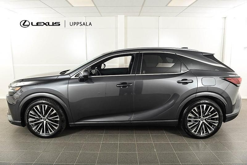 Begagnad Lexus RX450h+ 2023 Grå