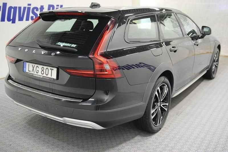 Begagnad Volvo V90 CC 198 HK (145 kW) 2021 Svart metallic Kombi