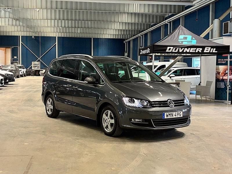 Begagnad VW Sharan GT 184 HK (135 kW) 2019 Grå Minibuss