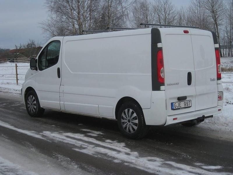 Begagnad Renault Trafic 114 HK (83 kW) 2010 Vit Minibuss