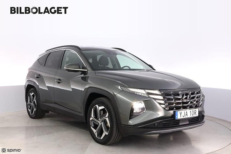 Grå Begagnad 2022 Hyundai Tucson Advanced SUV | 325 800 kr (Marknadspris) - Bild 1/4