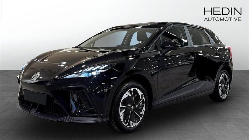 Svart Begagnad 2024 MG MG4 EV Halvkombi | 299 990 kr (Marknadspris) - Bild 1/4