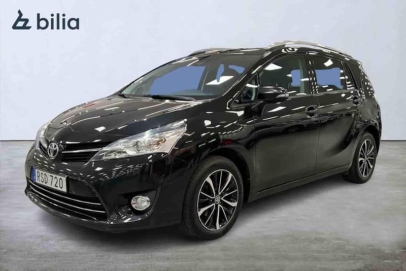 Svart Begagnad 2017 Toyota Verso Minibuss | 154 900 kr (Marknadspris) - Bild 1/1