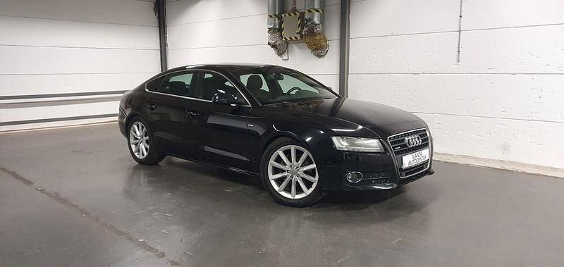 Svart Begagnad 2010 Audi A5 Sportback Comfort Halvkombi | 112 900 kr (Marknadspris) - Bild 1/4
