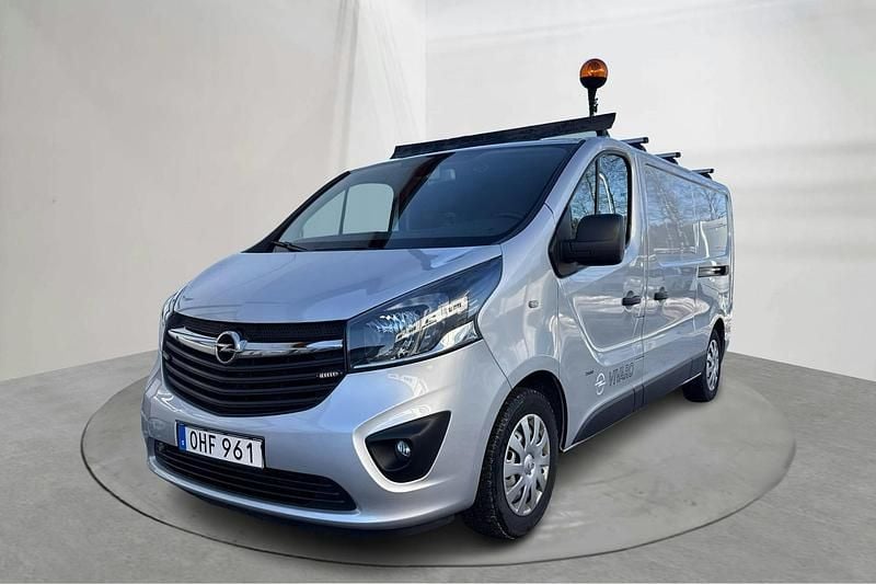 Begagnad Opel Vivaro 145 HK (106 kW) 2017 Grå Minibuss