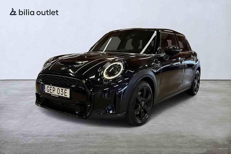 Svart Begagnad 2022 Mini Cooper S Halvkombi | 254 900 kr (Bra pris) - Bild 1/1