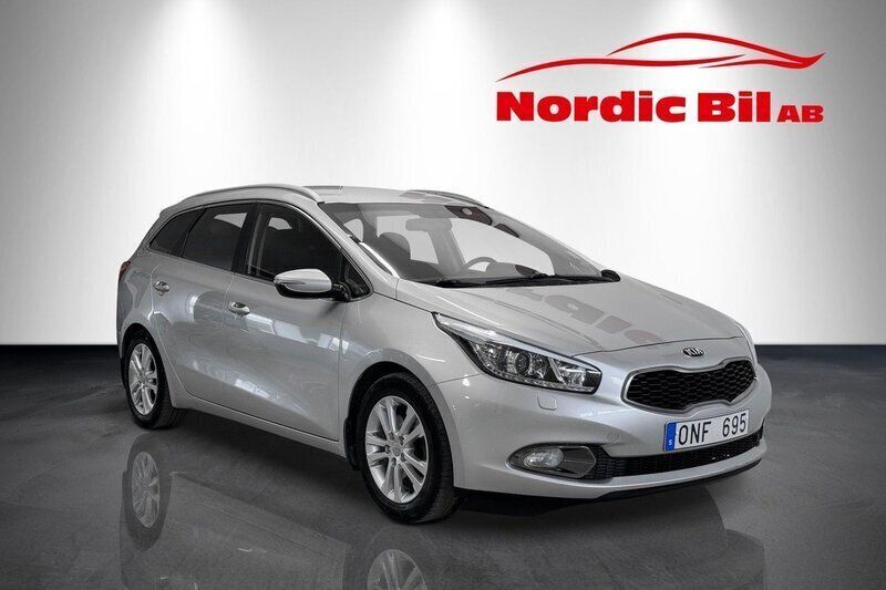 Grå Begagnad 2014 Kia Ceed Sportswagon Comfort Kombi | 79 900 kr (Marknadspris) - Bild 1/4