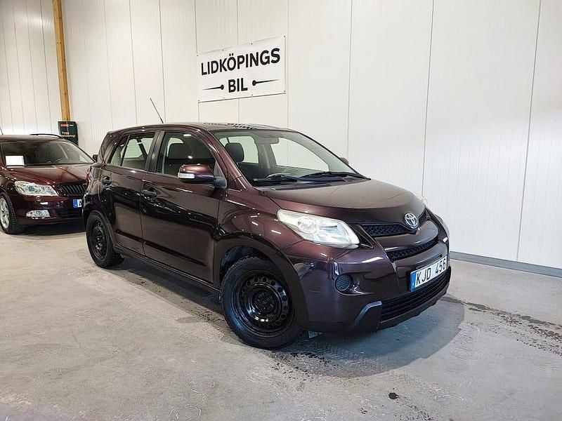 Lila Begagnad 2009 Toyota Urban Cruiser Halvkombi | 52 000 kr (Marknadspris) - Bild 1/4