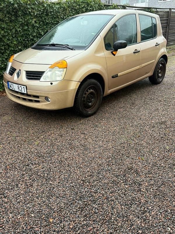 Begagnad 2005 Renault Modus Minibuss | 18 500 kr (Marknadspris) - Bild 1/4
