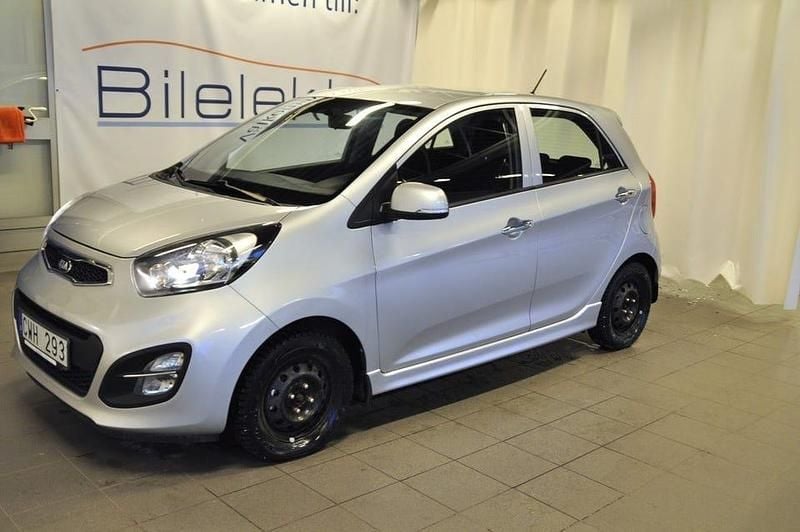 Grå Begagnad 2013 Kia Picanto Comfort Halvkombi | 87 000 kr (Marknadspris) - Bild 1/4