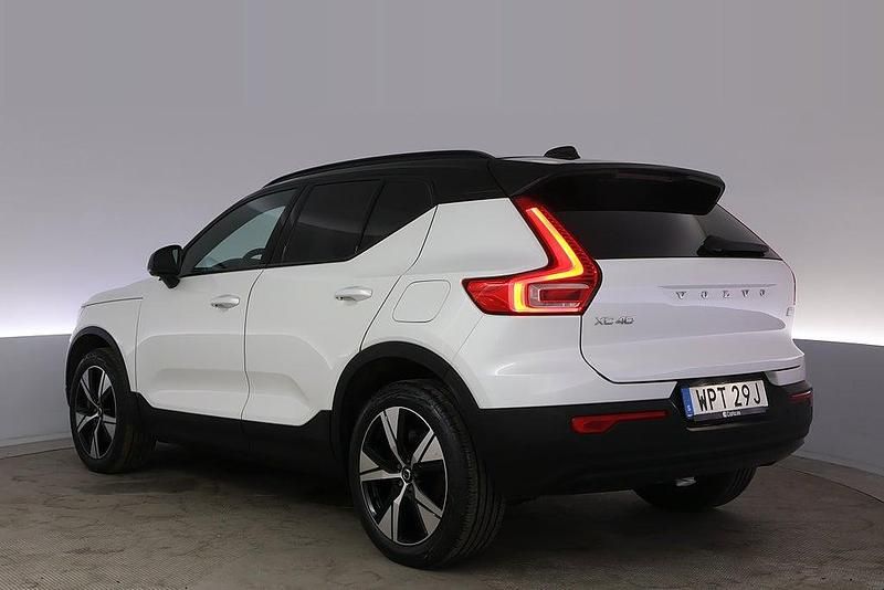 Begagnad Volvo XC40 Plus 175 kW (238 HK) 2022 Vit SUV