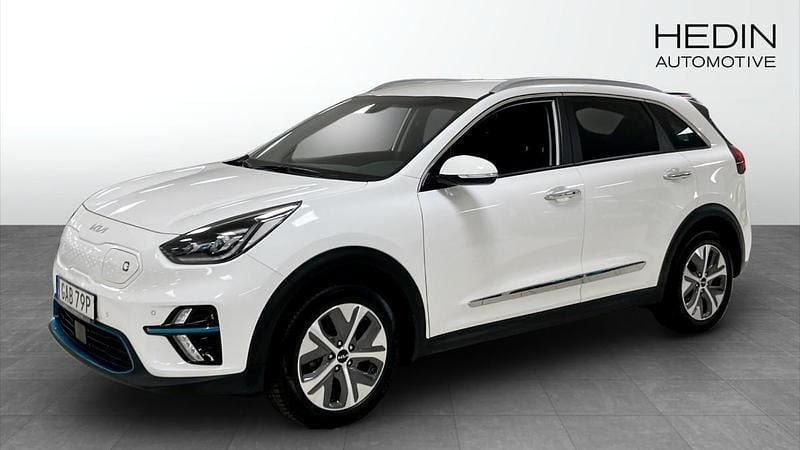 Vit (white) Begagnad 2022 Kia e-Niro Advance SUV | 259 900 kr (Marknadspris) - Bild 1/4