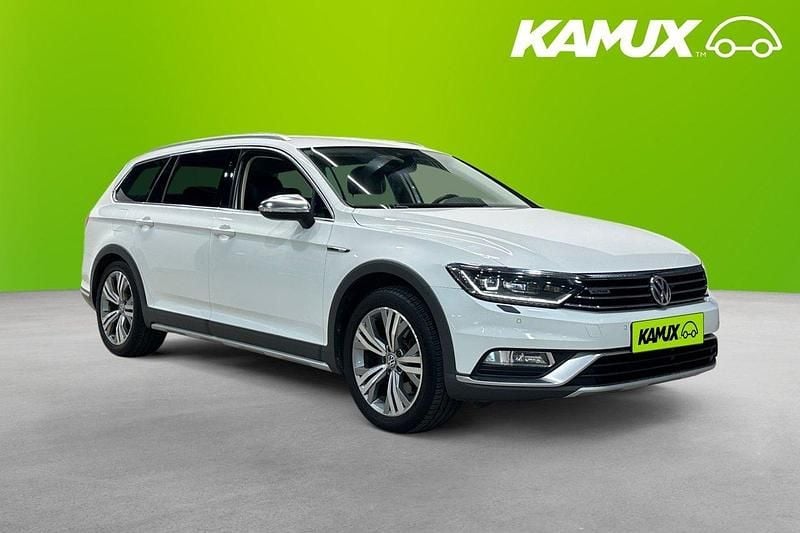 Vit Begagnad 2017 VW Passat Alltrack S Kombi | 199 800 kr (Marknadspris) - Bild 1/4
