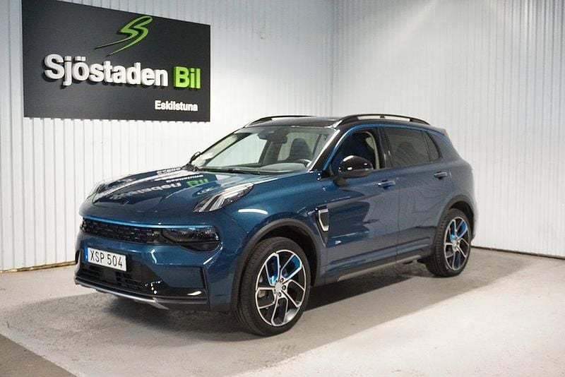 Blå Begagnad 2020 Lynk & Co 01 SUV | 259 900 kr (Marknadspris) - Bild 1/4