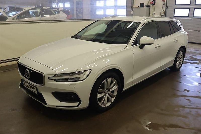 Begagnad Volvo V60 190 HK (139 kW) 2019 Vit Kombi