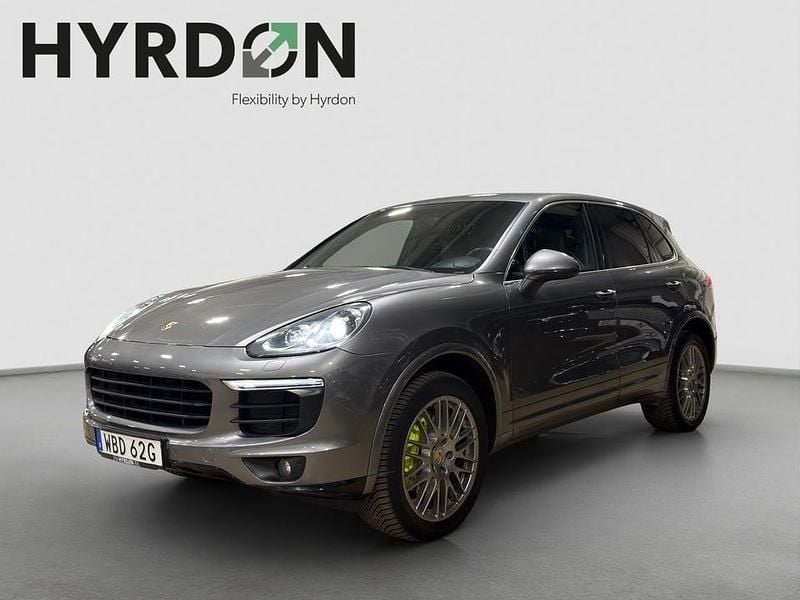 Begagnad Porsche Cayenne S E-Hybrid 416 HK (305 kW) 2016 Grå SUV