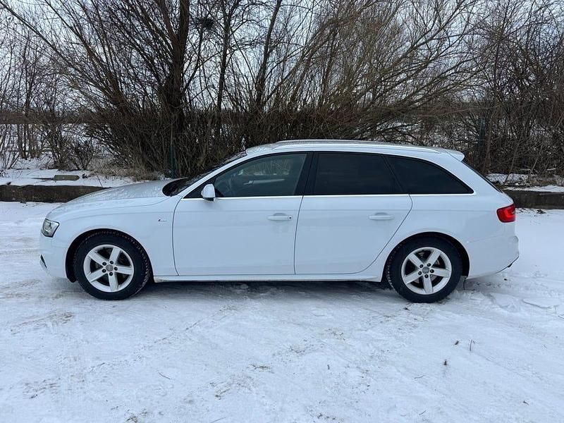 Begagnad Audi A4 S-Line 177 HK (130 kW) 2013 Vit Kombi