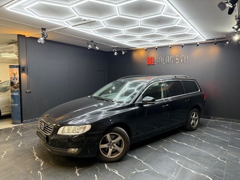 Svart Begagnad 2014 Volvo V70 Momentum Kombi | 119 000 kr (Marknadspris) - Bild 1/4