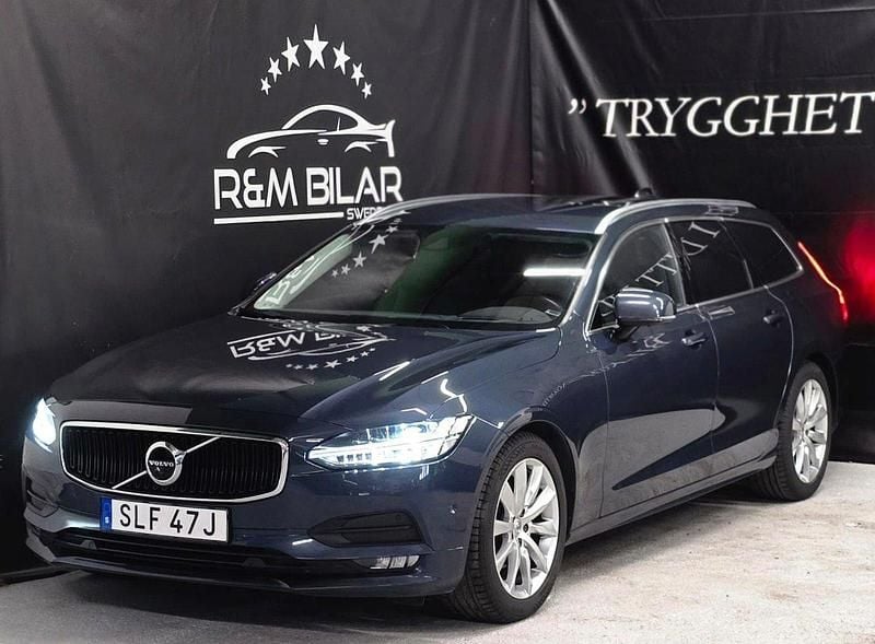Mörkblå Begagnad 2019 Volvo V90 Kombi | 239 800 kr (Lite dyr) - Bild 1/4