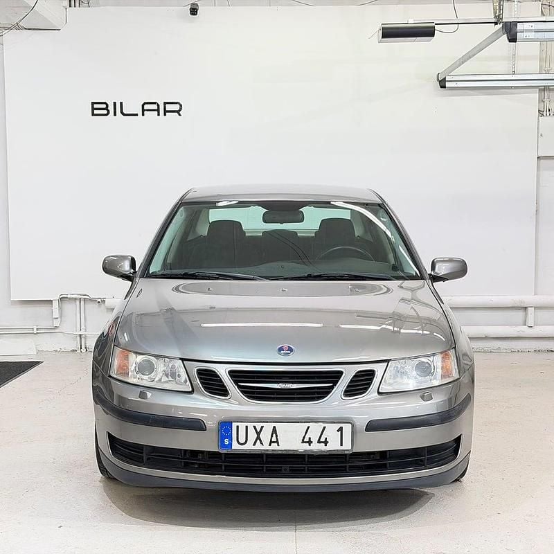 Begagnad Saab 9-3 Linear 150 HK (110 kW) 2004 Ljusgrå Sedan
