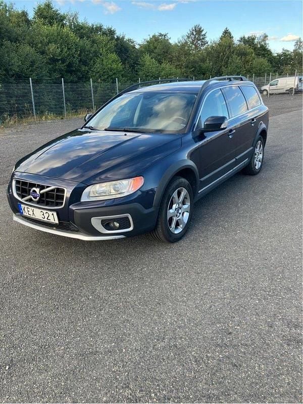 Blå Begagnad 2010 Volvo XC70 Summum SUV | 89 000 kr (Bra pris) - Bild 1/4