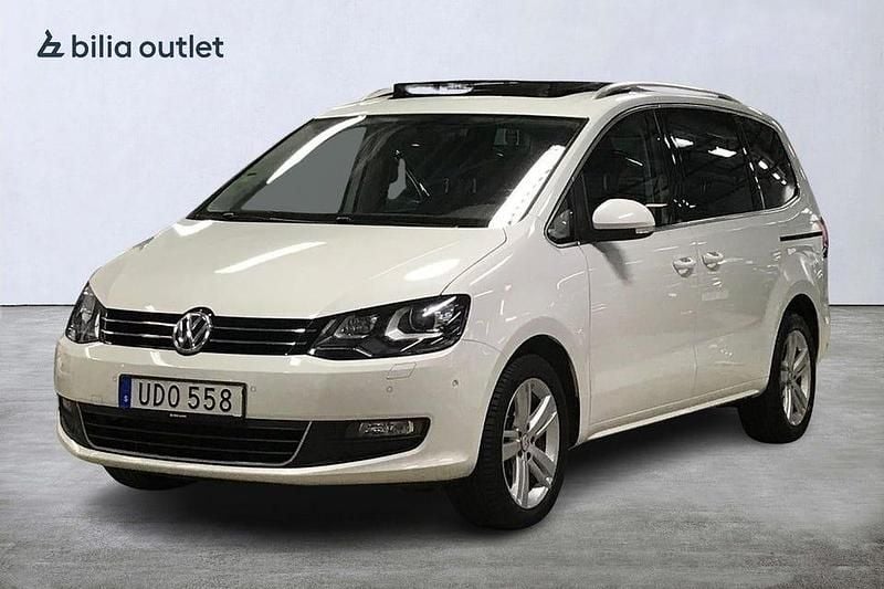 Vit Begagnad 2017 VW Sharan Minibuss | 234 900 kr (Bra pris) - Bild 1/4