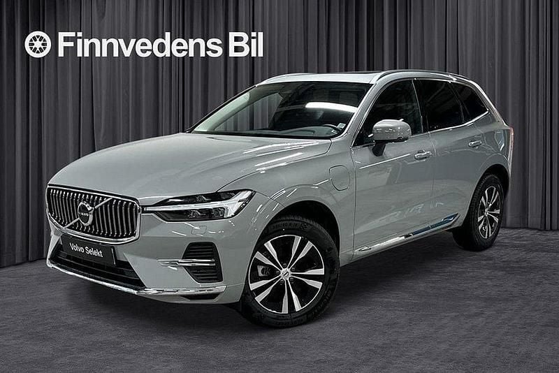 Grå Begagnad 2024 Volvo XC60 Core SUV | 529 000 kr (Marknadspris) - Bild 1/4