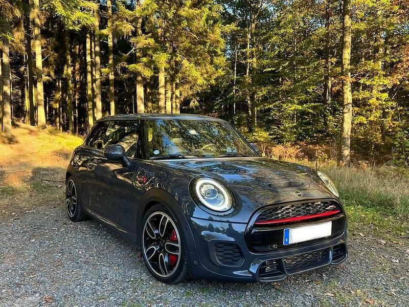 Thunder grey metallic Begagnad 2019 Mini John Cooper Works Halvkombi | 279 000 kr (Marknadspris) - Bild 1/4
