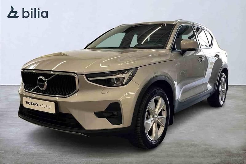 Silver Begagnad 2024 Volvo XC40 SUV | 349 900 kr - Bild 1/1