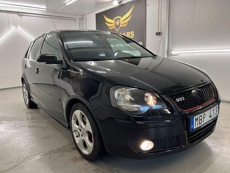 Svart Begagnad 2009 VW Polo GTI Halvkombi | 59 990 kr (Bra pris) - Bild 1/4