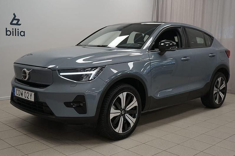 Grå Begagnad 2023 Volvo EC40 Plus SUV | 349 900 kr (Bra pris) - Bild 1/4