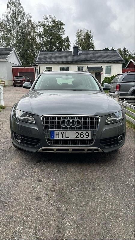 Grå Begagnad 2012 Audi A4 Allroad Comfort Kombi | 110 000 kr (Superpris) - Bild 1/4