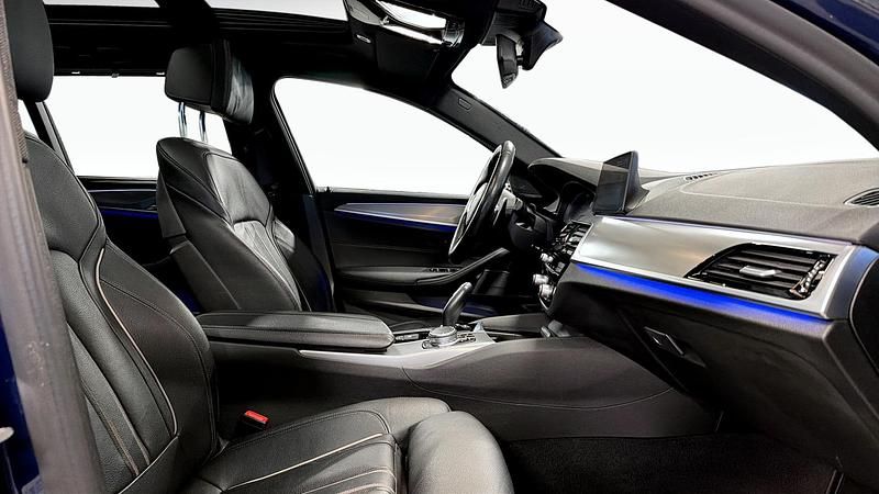 Begagnad BMW 520 M Sport 190 HK (139 kW) 2019 Blå Kombi