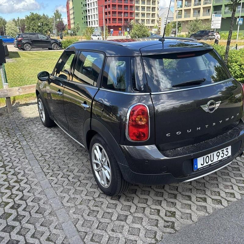 Grå Begagnad 2015 Mini Cooper Countryman SUV | 129 000 kr (Bra pris) - Bild 1/4