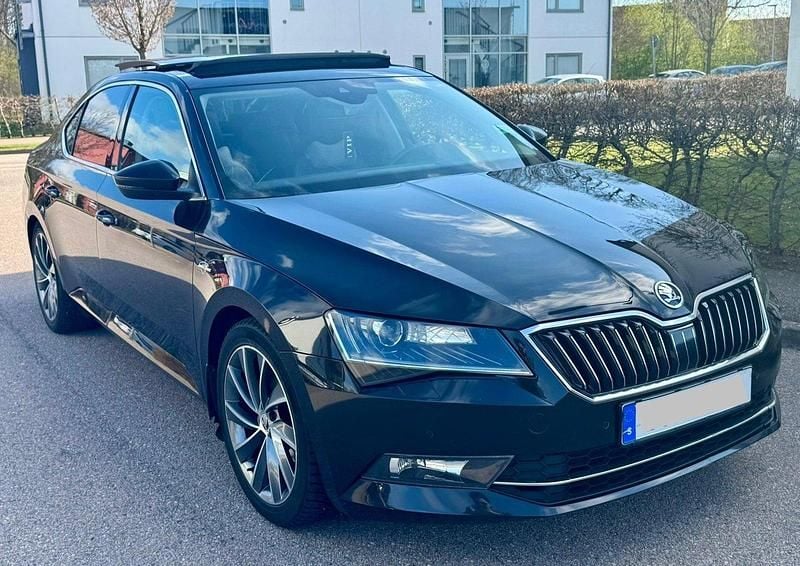 Begagnad 2017 Skoda Superb LAURIN & KLEMENT Sedan | 179 000 kr (Lite dyr) - Bild 1/4