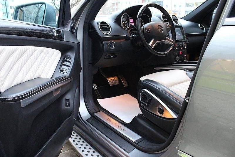 Begagnad Mercedes GL350 Edition 265 HK (194 kW) 2011 Silver SUV