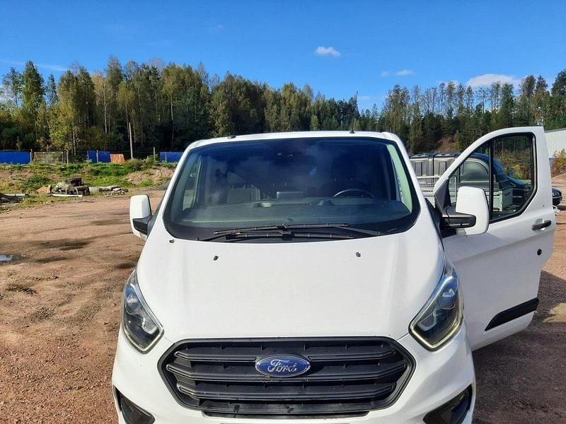 Vit Begagnad 2019 Ford Transit Custom | 130 000 kr (Marknadspris) - Bild 1/4